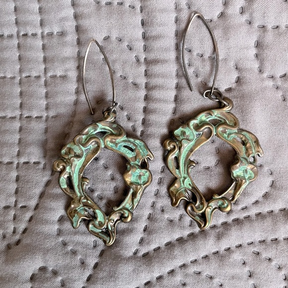 Metal & Turquoise abstract earrings - Picture 1 of 3